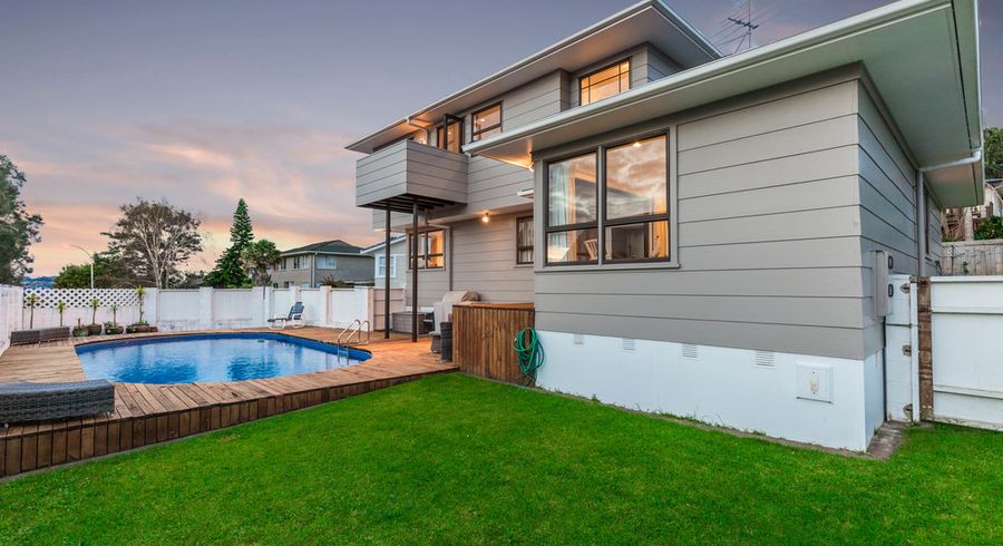  at 16 Steen Place, Mangere Bridge, Auckland