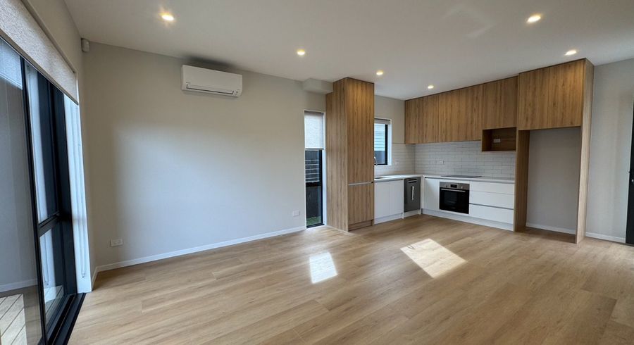  at 4/13 Thomas Road , Mangere, Manukau City, Auckland