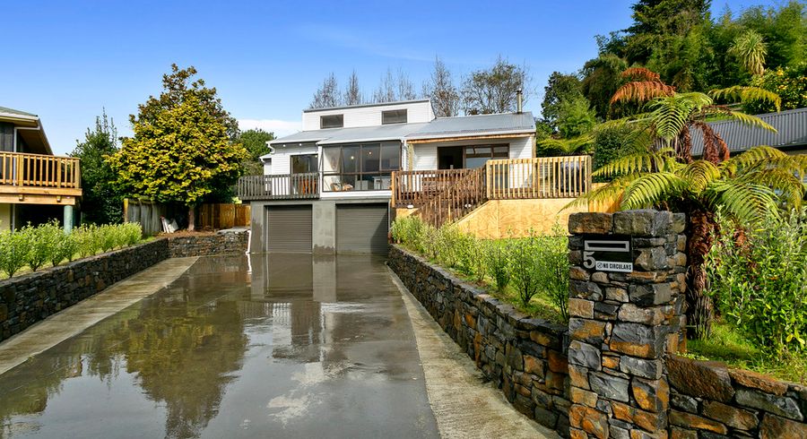  at 5 Drayton Place, Leamington, Cambridge