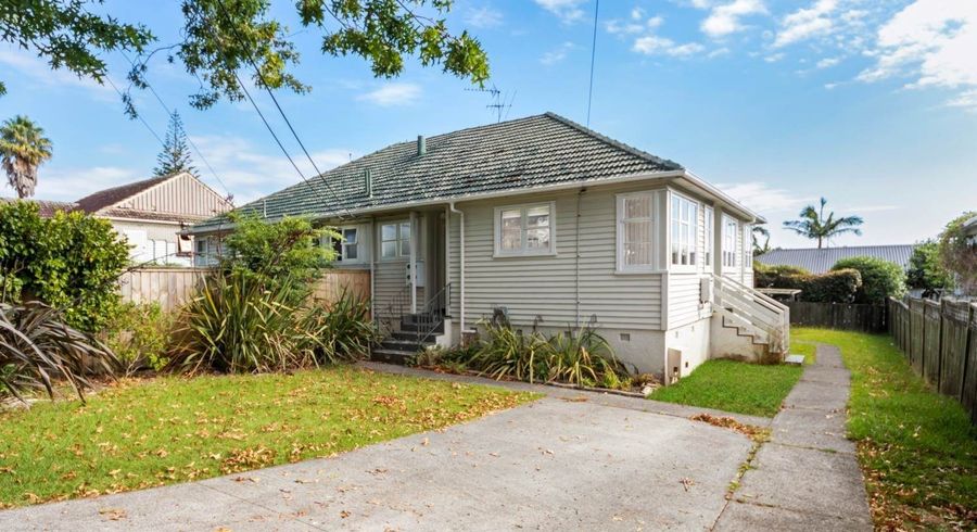  at 33 Rimu Street, New Lynn, Waitakere City, Auckland