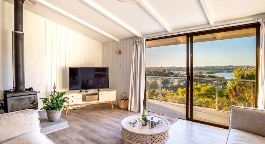  at 12 Hipango Terrace, Durie Hill, Whanganui, Manawatu / Whanganui