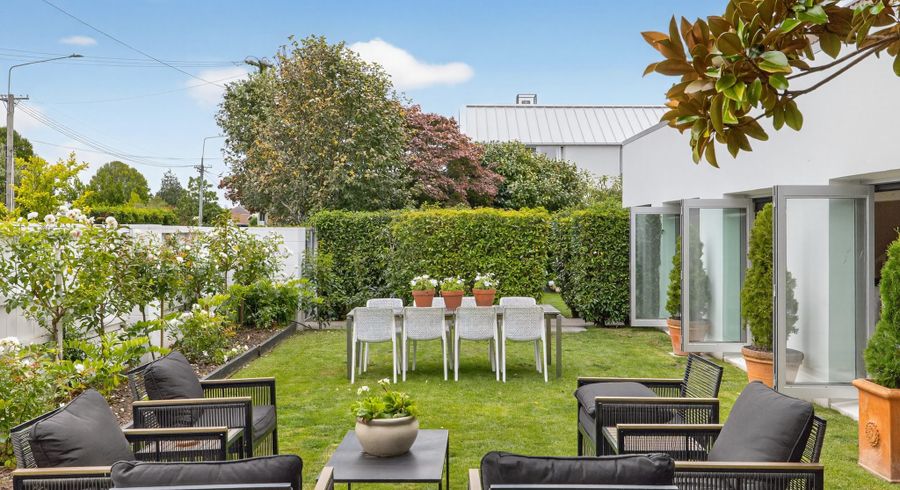  at 10 Holmwood Road, Fendalton, Christchurch City, Canterbury