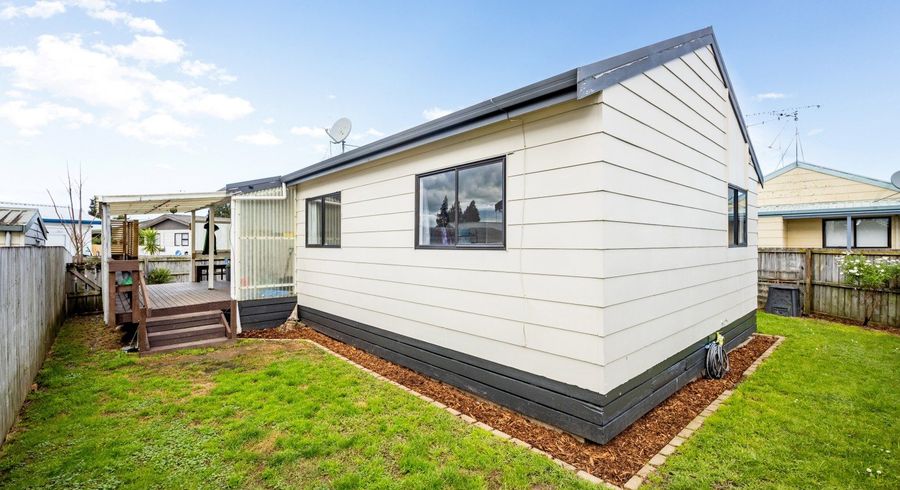  at 4 Silkwood Lane, Melville, Hamilton