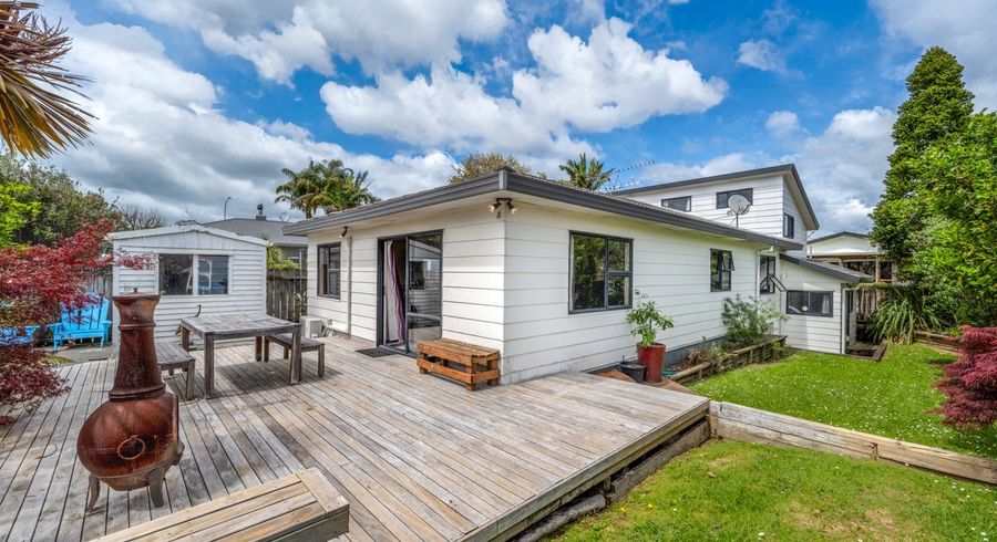  at 2/133 Moore Street, Howick, Manukau City, Auckland