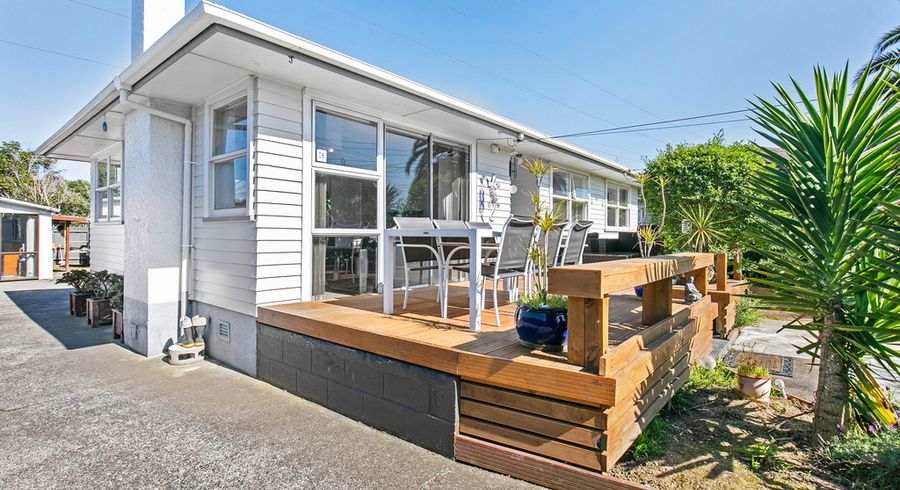  at 6 Lynn Place, Otara, Auckland