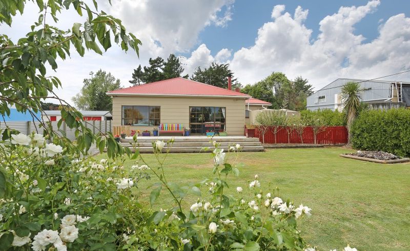  at 401 Colyton Road, Colyton