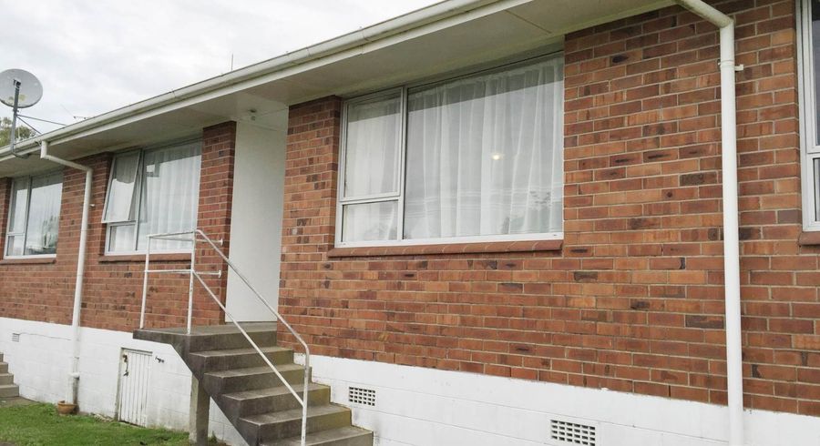  at 2/28 Seabrook Avenue, New Lynn, Waitakere City, Auckland