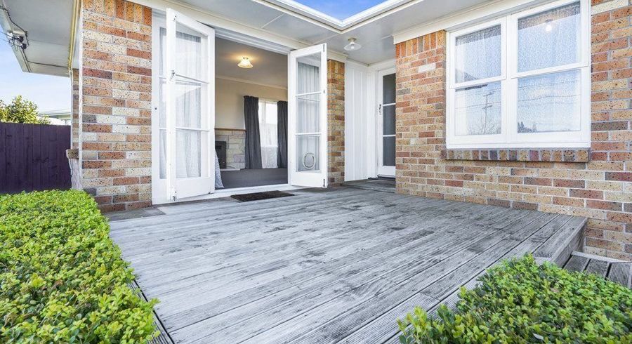  at 27 Nevada Road, Silverdale, Hamilton
