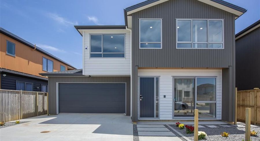  at 4 Toanui Road, Hobsonville, Waitakere City, Auckland