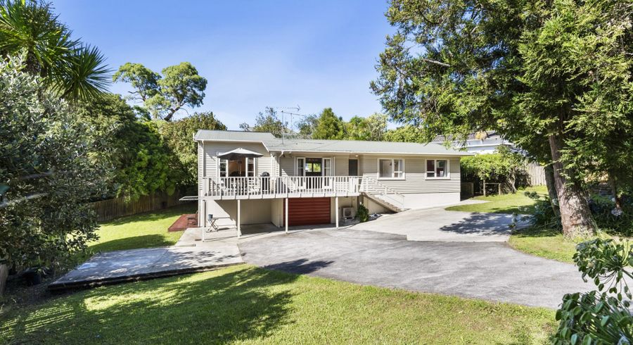  at 184 Golf Road, Titirangi, Auckland