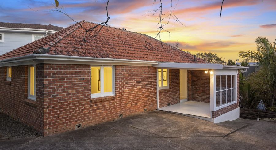  at 2/306 Beach Road, Campbells Bay, Auckland