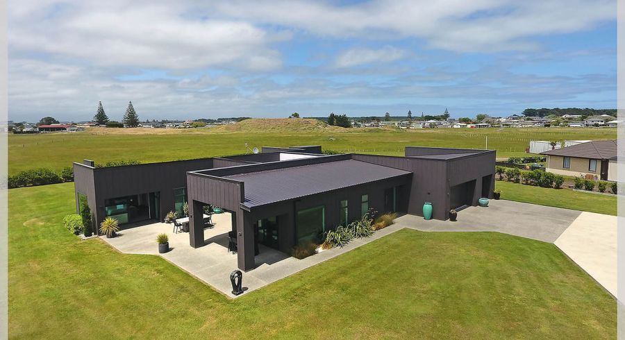  at 16 Carex Grove, Foxton Beach, Horowhenua, Manawatu / Whanganui