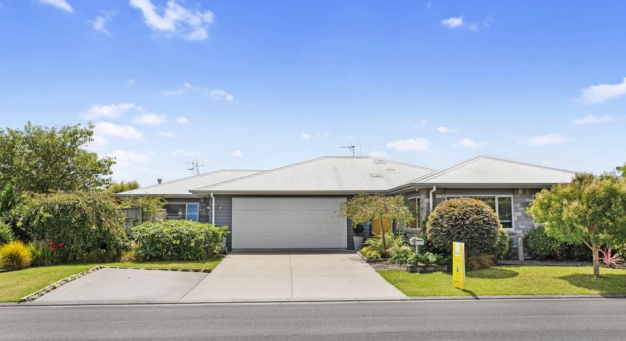  at 7 Oakwood Way, Papamoa Beach, Papamoa
