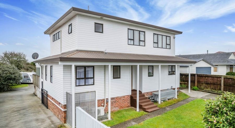  at 34 Hobsonville Road, West Harbour, Waitakere City, Auckland