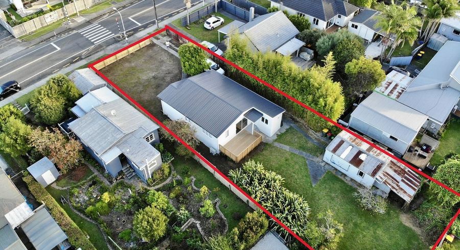  at 212 Beach Haven Road, Beach Haven, North Shore City, Auckland