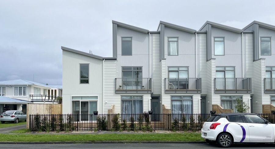  at 588B Te Atatu Road, Te Atatu Peninsula, Auckland