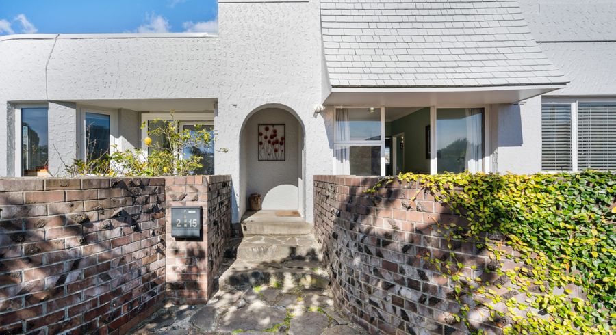  at 2/15 Tagalad Road, Mission Bay, Auckland City, Auckland