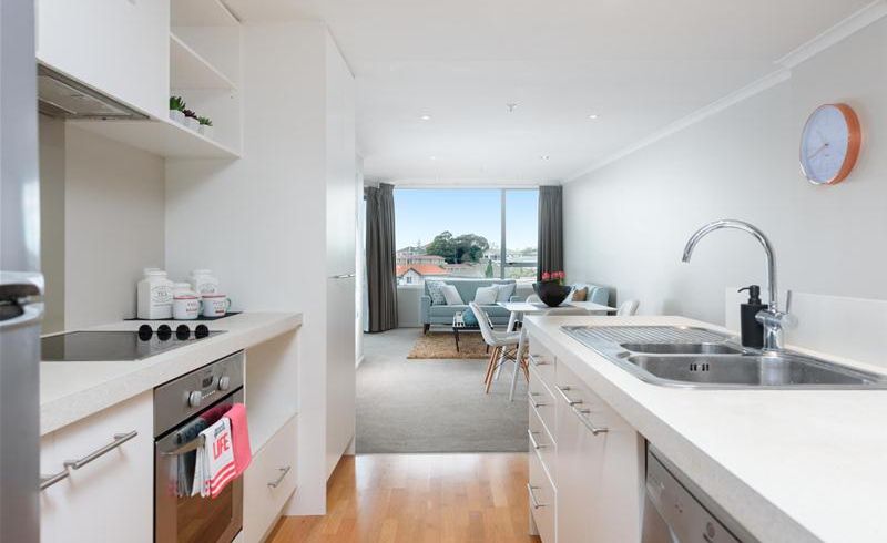  at 303/332 Maunganui Road, Mount Maunganui