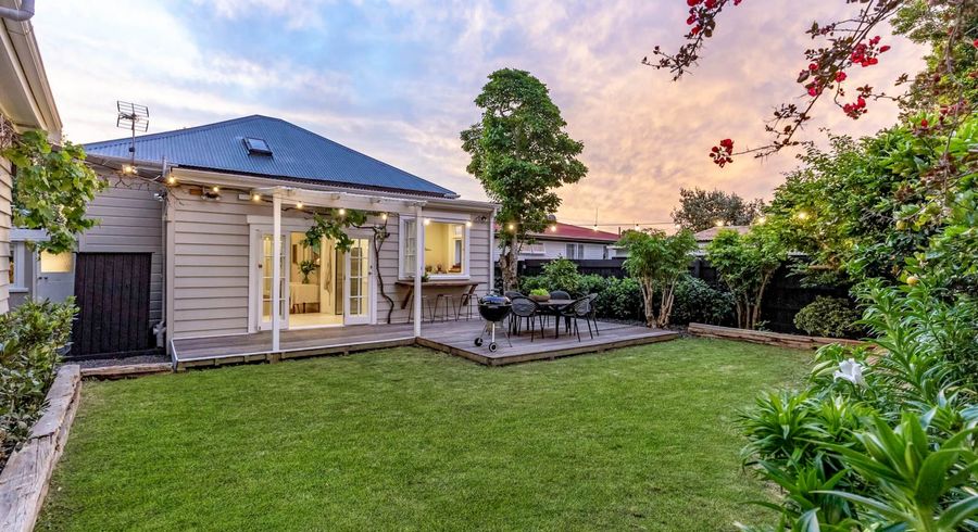  at 35 Maple Street, Avondale, Auckland