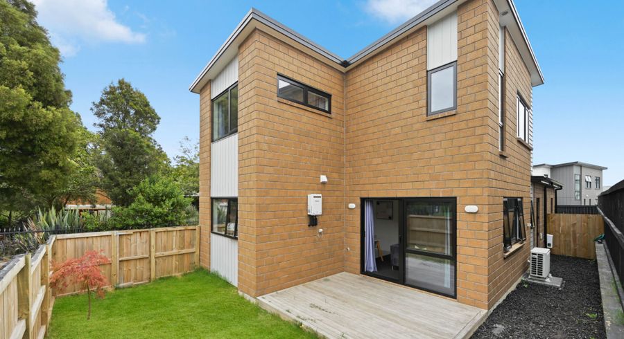  at 2/4 Oku Close, Hillcrest, Hamilton, Waikato