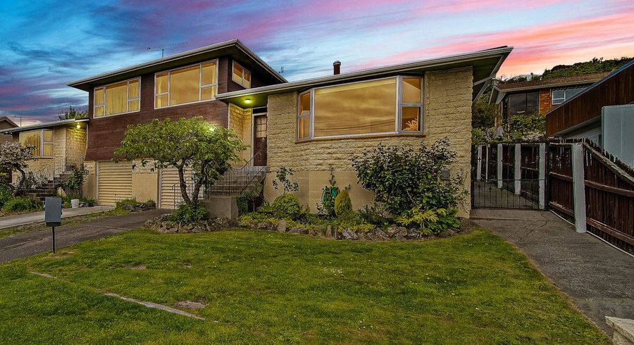  at 2/160 Centaurus Road, Saint Martins, Christchurch