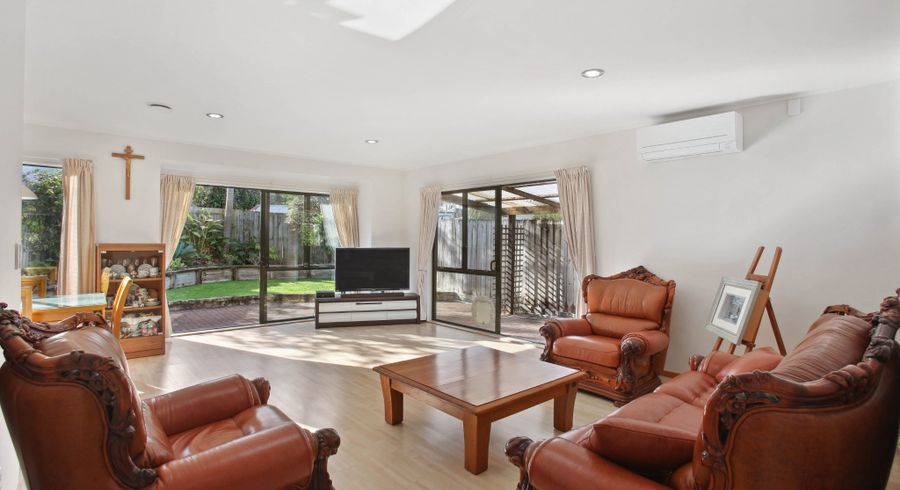  at 2/148 Pigeon Mountain Road, Half Moon Bay, Manukau City, Auckland