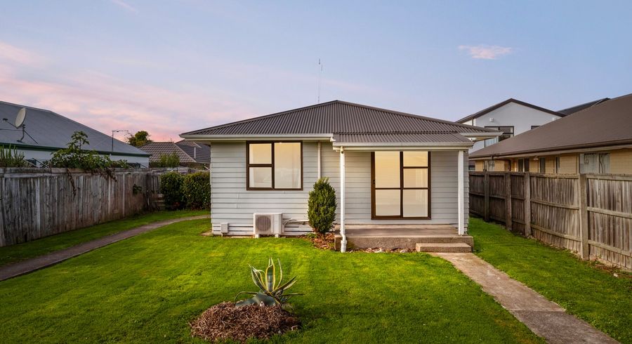  at 2/696 Gloucester Street, Linwood, Christchurch City, Canterbury