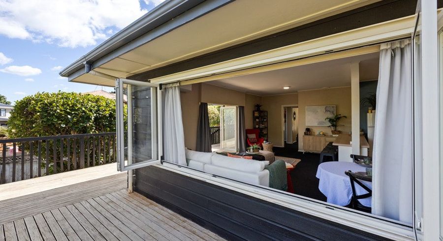  at 8 Alison Street, Hamilton Lake, Hamilton, Waikato