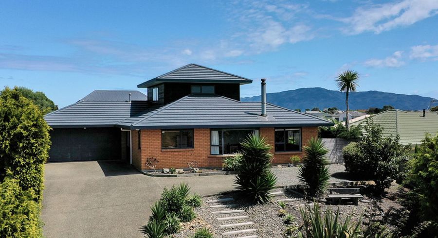  at 14 Barrett Drive, Waikanae Beach, Waikanae