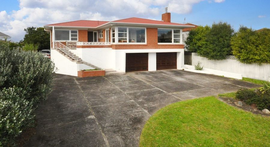  at 28 Grassways Avenue, Pakuranga, Auckland
