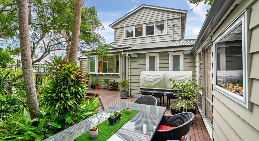  at 1/9A Regent Street, Devonport, North Shore City, Auckland