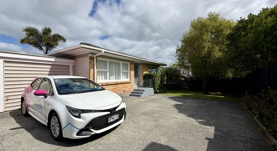 at 7b Knightsbridge Drive, Forrest Hill, North Shore City, Auckland