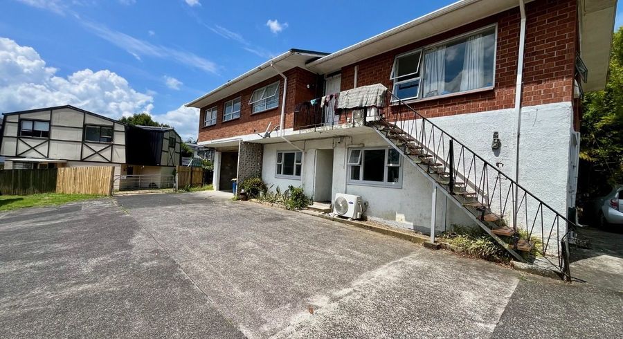  at 2/44 Sunnyside Road, Sunnyvale, Auckland