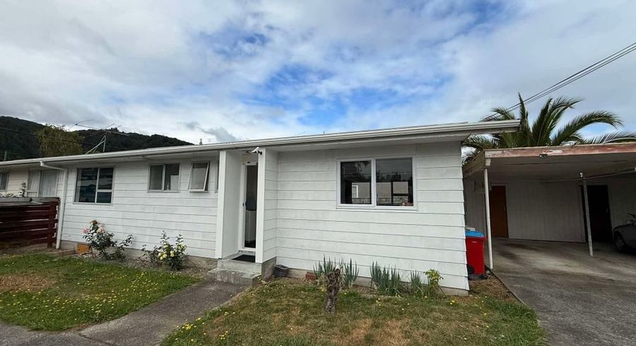 at 2/8 Wilford Street, Wallaceville, Upper Hutt, Wellington
