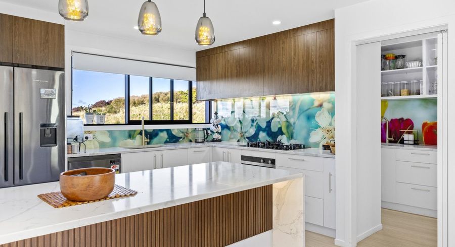  at 5 Grandview Lane, Acacia Bay, Taupo, Waikato