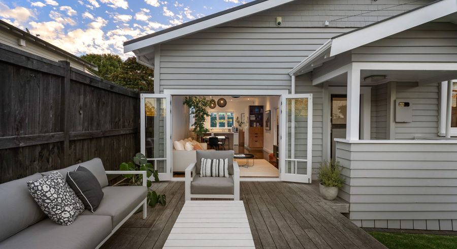  at 1/14 Mahara Avenue, Birkenhead, North Shore City, Auckland