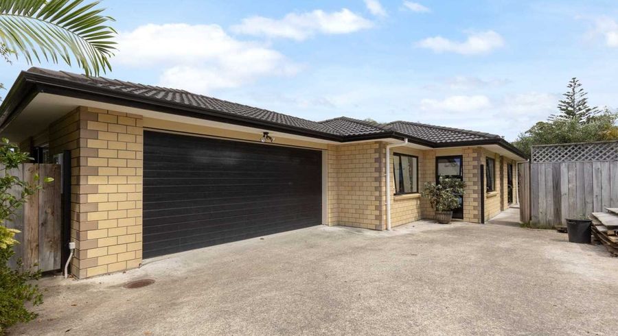  at 25A Chorley Avenue, Massey, Waitakere City, Auckland