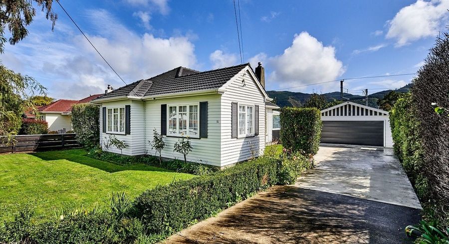  at 36 Heretaunga Square, Silverstream, Upper Hutt