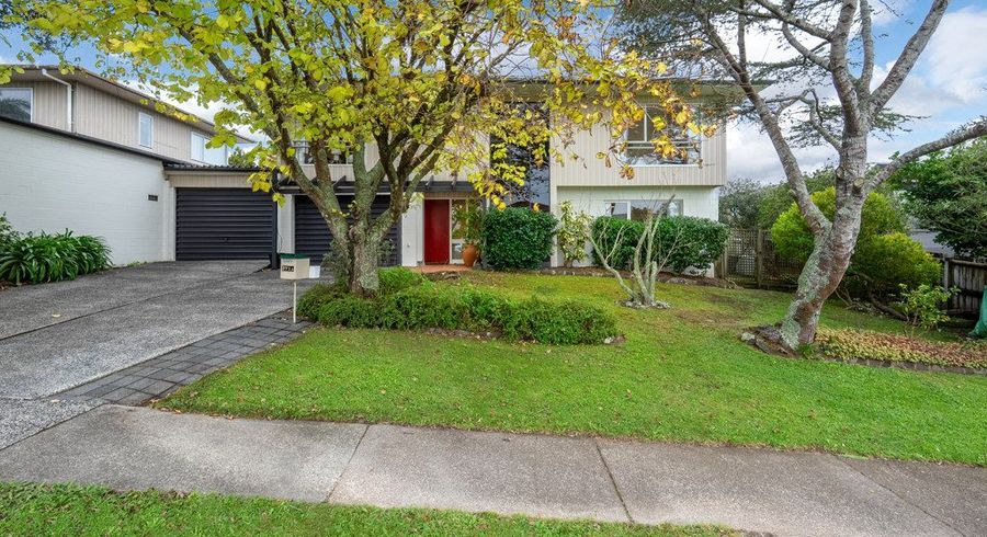  at 2/371 East Coast Road, Mairangi Bay, Auckland