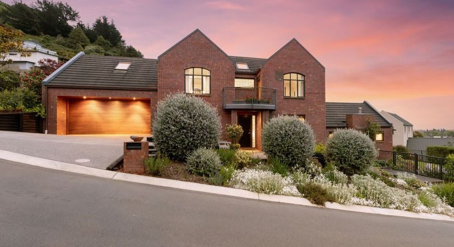 at 2 Emerald Lane, Cashmere, Christchurch
