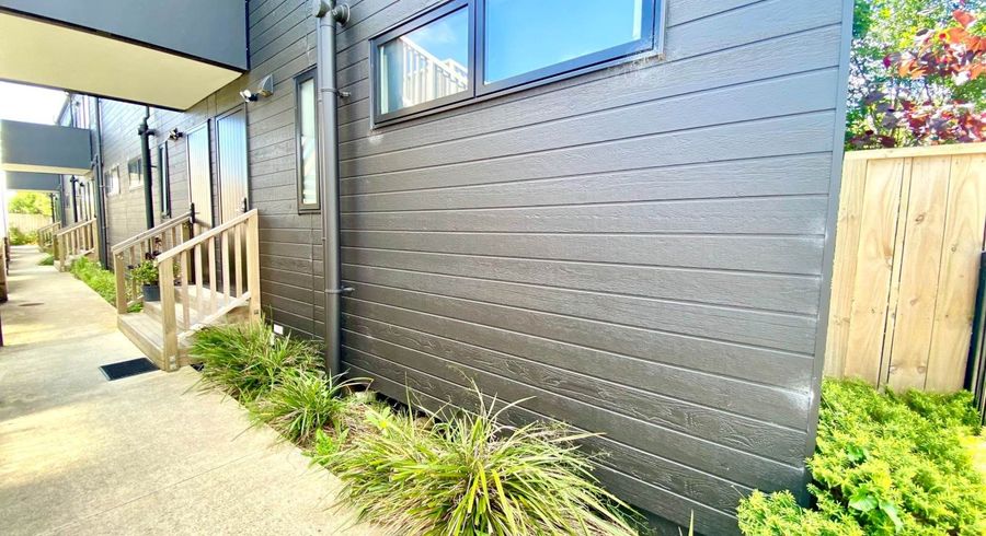  at 1/90 Swaffield Road, Papatoetoe, Manukau City, Auckland