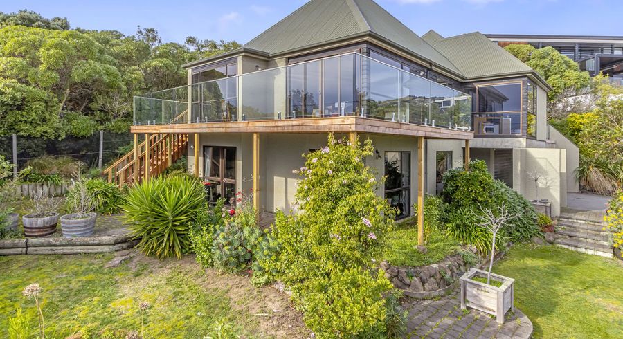  at 20 Inverness Lane, Redcliffs, Christchurch City, Canterbury
