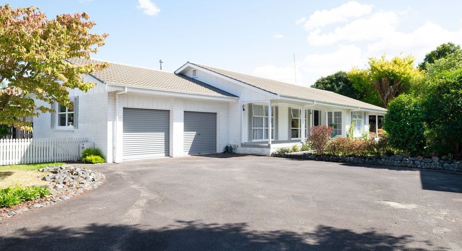  at 27 Samuel Place, Queenwood, Hamilton