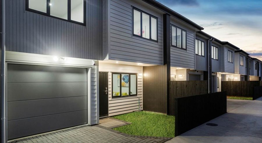  at 5/2 Cornwall Road, Mangere, Manukau City, Auckland