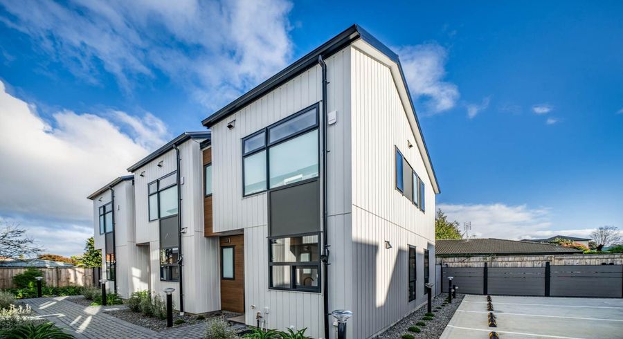  at 8/85 Cascades Road, Pakuranga Heights, Manukau City, Auckland