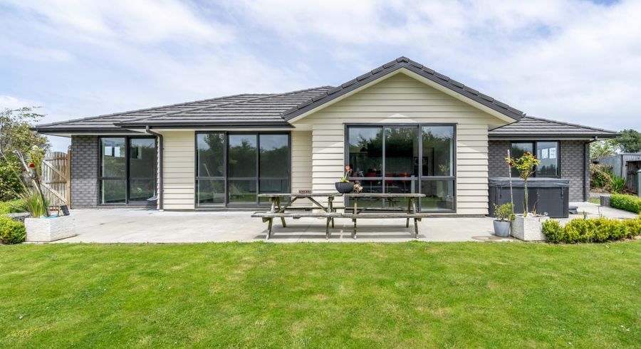  at 237 Steel Road, Lorneville, Invercargill