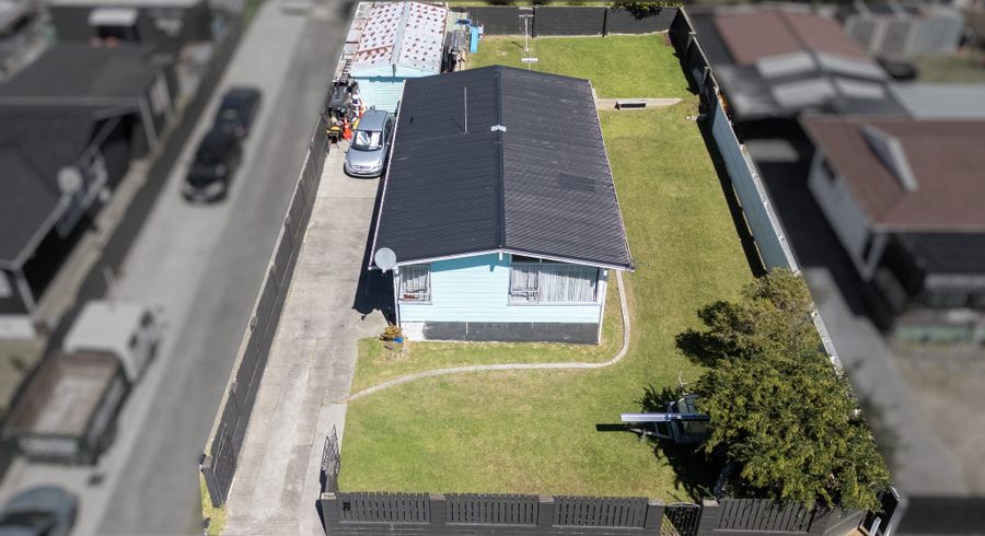  at 6 Burbank Avenue, Manurewa, Manukau City, Auckland