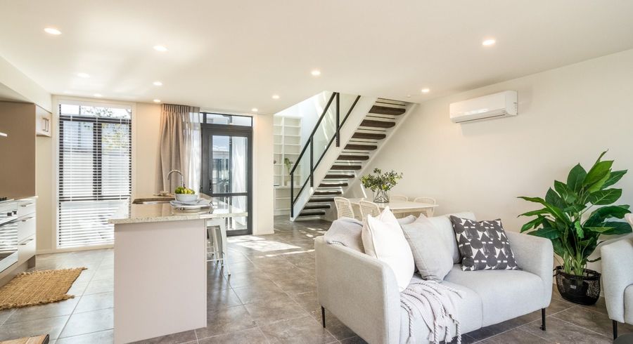  at 1/140 Office Road, Merivale, Christchurch City, Canterbury