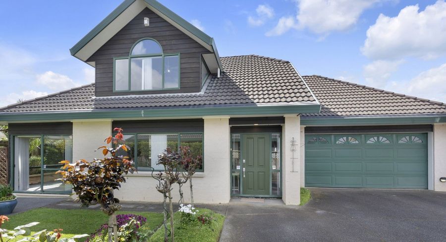  at 2/14 Travers Place, Northpark, Auckland