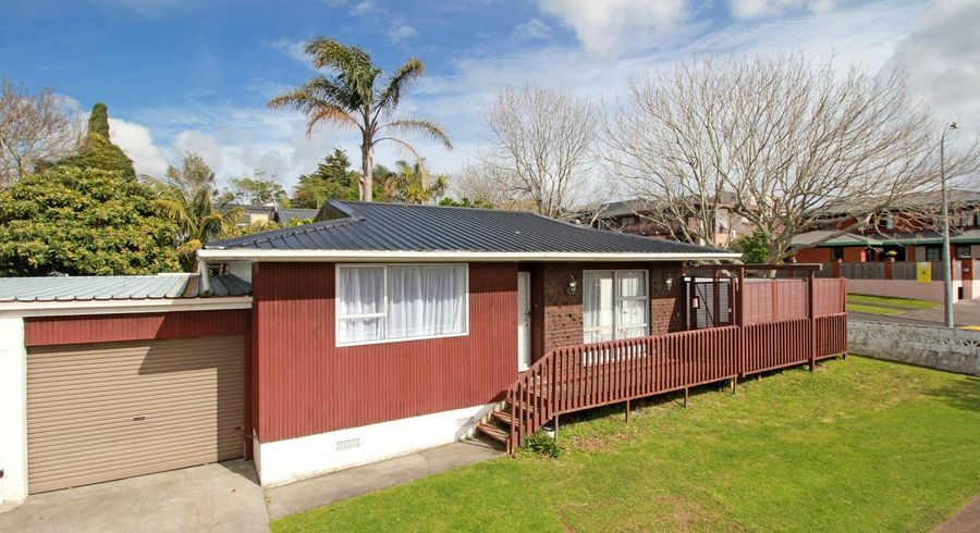  at 1/4 Aylmer Court, Eastern Beach, Manukau City, Auckland